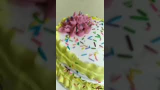 Frill cake decoration