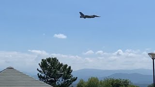 【低空飛行】米軍F16デモフライトが凄過ぎる USAF demonstration #Shorts