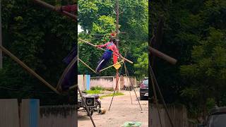 ବାଉଁଶ ରାଣୀ ସର୍କସ୍ 😳 | STREET CIRCUS 🐒 #shorts #circus #funny #struggle #life