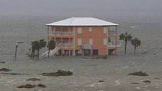 Hurricane Ivan Storm Surge Video - Pensacola Beach, Florida