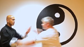 The Essence Of Wing Chun - (Part 1) Loi Lau Hoi Sung, Lat Sau Jik Chung