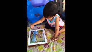 น้องวิน อายุ 1 ปี 3 เดือน เล่นipad