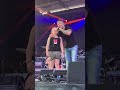 Taylor sings with Michael Ray || One that got away