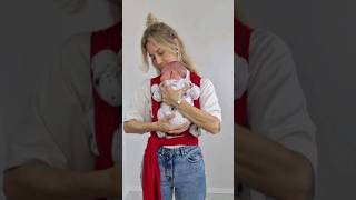 How to put a wiggly, floppy newborn in a baby wrap #Babywearing IzmiBaby.com #babysling