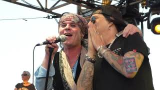 QUIREBOYS feat TAIME DOWNE (Faster Pussycat) - 7 O'Clock [Monsters of Rock Cruise 28.3.2019]