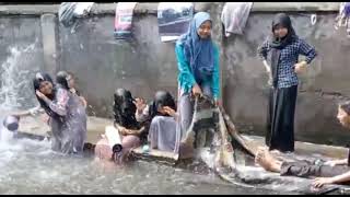 Mxtube.net :: Ngintip santri mandi Mp4 3GP Video & Mp3 Download ...