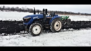 Оранка по Сніігу  ! Трактор ДМТЗ та Плуг  Bomet  2x30 з Текроновими Відвалами