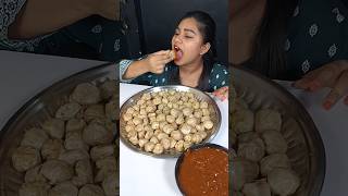 स्पाइसी मोमोज ईटिंग चैलेंज | Unlimited Momos Eating Challenge | Indian Street Food Mukbang #shorts