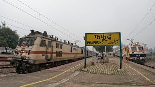 12004 New Delhi - Lucknow Jn Swarn Shatabdi Express Arriving at Phaphund (Auraiya)