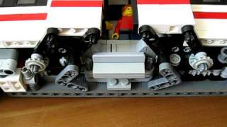 LEGO Power Functions Commuter Train with automatic sliding doors 2