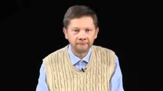 People meditating: Eckhart Tolle (Author of The Power of Now)
