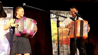 Karène Neuville 16 ans,  Damien Poyard à Fenioux - Medley Merci, merci