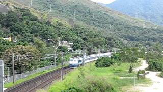 The Northbound Through Train T814 (Kowloon to GuangZhou) SS8 0192 + 25Z at Tong Hang