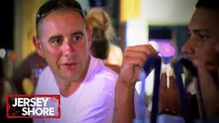 Ron Fights on The Boardwalk | Jersey Shore | MTV