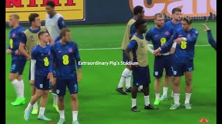 Pre-match Warm-up Jack Grealish talking Bukayo Saka 20220923 Nations League Italy vs England