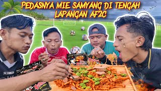 NOSTALGIA AF2C! SAMYANG JAMUR PETAI SUPER PEDAS & PANAS DI TENGAH LAPANGAN BOLA