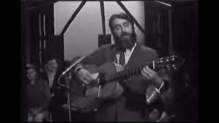 Ronnie Drew Auld Alarm Clock (Live)