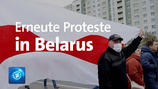 Belarus: Zehntausende protestieren trotz Waffenandrohung