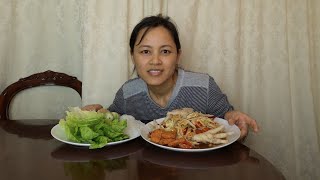 ส้มตำตีนไก่ แคปหมูกรอบๆเคี้ยวสนั่นหวั่นไหวจนขี้หูไหล papaya salad with chicken feet. 19/10/19