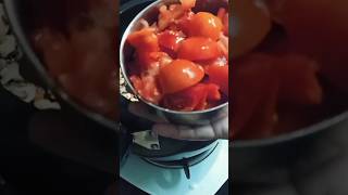 ଏହି tomato season ରେ ଥରେ ତିଆରି କରନ୍ତୁ #cooking #trendingshorts #shorts #tomatorice #tomato