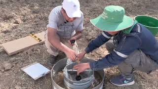 Medición de infiltración de agua en el suelo. Método doble cilindro