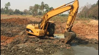 Wow! CAT Excavator Mud for 60 m road កាយភក់សំរាប់ធ្វើផ្លូវ៦០ម៉ែត្រ