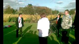 The Most Pathetic fight Ive EVER!! Seen