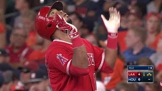 LAA@HOU: Valbuena rips an RBI single to right field