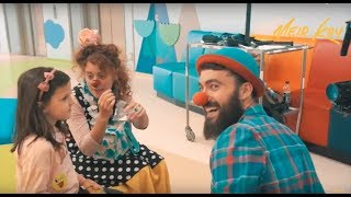 Clowns! Rabbits! Action! (Behind The Scenes of The Kosher Halftime Show)