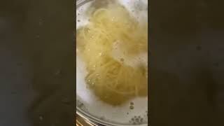 #パスタ　#スパゲティ　#ミニトマト　#ニンニク　#オリーブオイル　#Pasta #Spaghetti #garlic #oliveoil