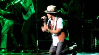 Bruno Mars - Gorilla ( 8-27-13 Orlando, FL ) Moonshine Jungle Tour