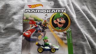 Mario Kart Luigi Racer Diecast Standard Kart Hot Wheels Racer Toy Unboxing!