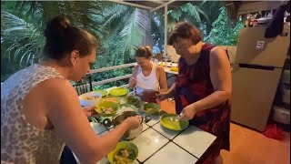 Cooking TINOLA CHICKEN SOUP! VISIT ANDREI, MOM OLGA and SISTER LIZA! DINNER TOGETHER!🇵🇭