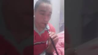 GUSTAVO  fumando Narguilei 🚬