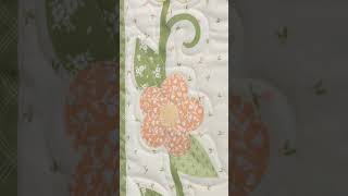 Looking For A Fun And Beautiful Floral Quilt? #patchwork #floraldesign #applique