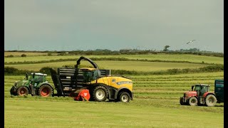 Silage with the New Holland FR 920 and Friends!