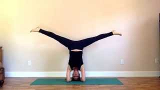 Quick Video Padmasana in Sirsasana (Lotus in Headstand)