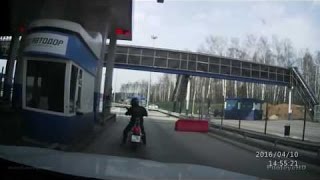 【オカマ】後ろから追突されるバイクまとめ