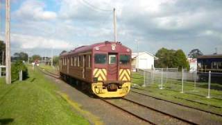 Redhen 402 Arriving At Korumburra