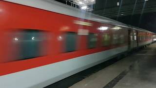 12939 Pune Jaipur Superfast Express running at 120kmph