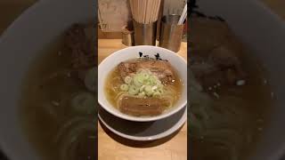 【大阪人気ラーメン店】1番人気の醤油ラーメン『macro』！