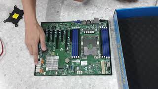 Intel Xeon Silver 4210 Supermicro X11SPL-F Install Heatsink socket 3647