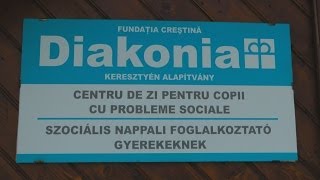 A Mindenható árnyékában