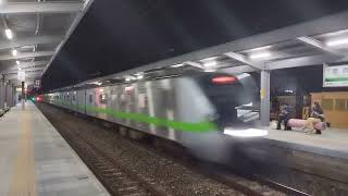 2042次EMU900型區間快車往七堵富岡通過