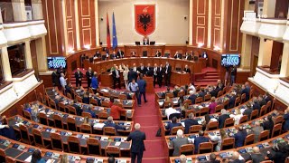 Miratohet rezoluta për Kosovën/ Opozita në debat akuzoi qeverinë për qëndrim përçarës