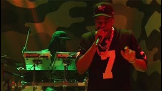 ‘SNL’: JAY-Z Disses Donald Trump In Performance By Wearing Colin Kaepernick Jersey