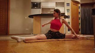 Split Stretches: The Perfect Way to End Your Day at Home