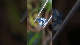 1.08 กะรัต #พลอยไพลินดิบ เกรด A (Unheated Blue Sapphire) ไม่อบไม่เผา