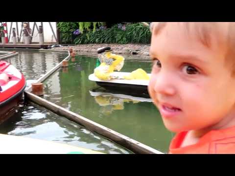 Nerf War: Disneyland vs Legoland Nerf War: Disneyland vs Legoland