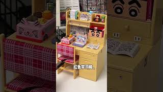 Immersive organization Crayon Shin-chan's mini study table Who would refuse a cute Crayon Shin-c